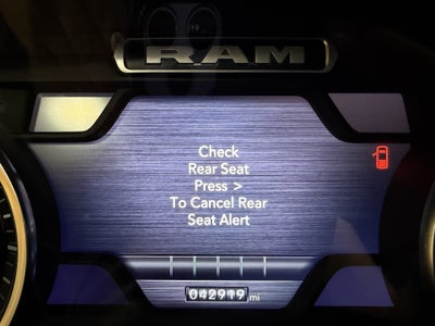 2023 RAM 1500 Laramie Crew Cab 4x4 5'7' Box