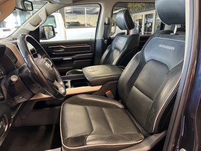 2020 RAM 1500 Laramie Crew Cab 4x4 5'7' Box