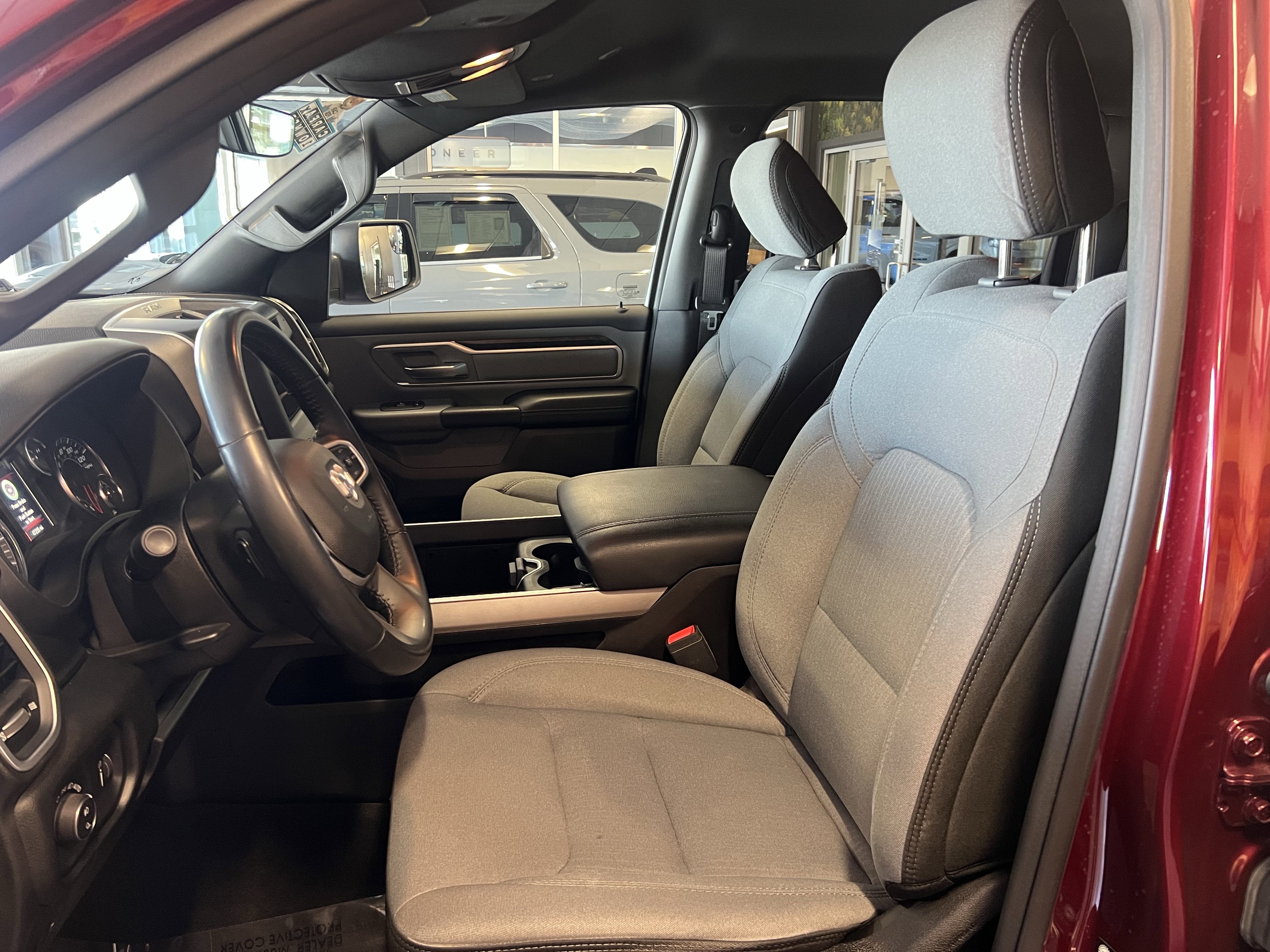 2021 RAM 1500 Big Horn Crew Cab 4x4 6'4' Box