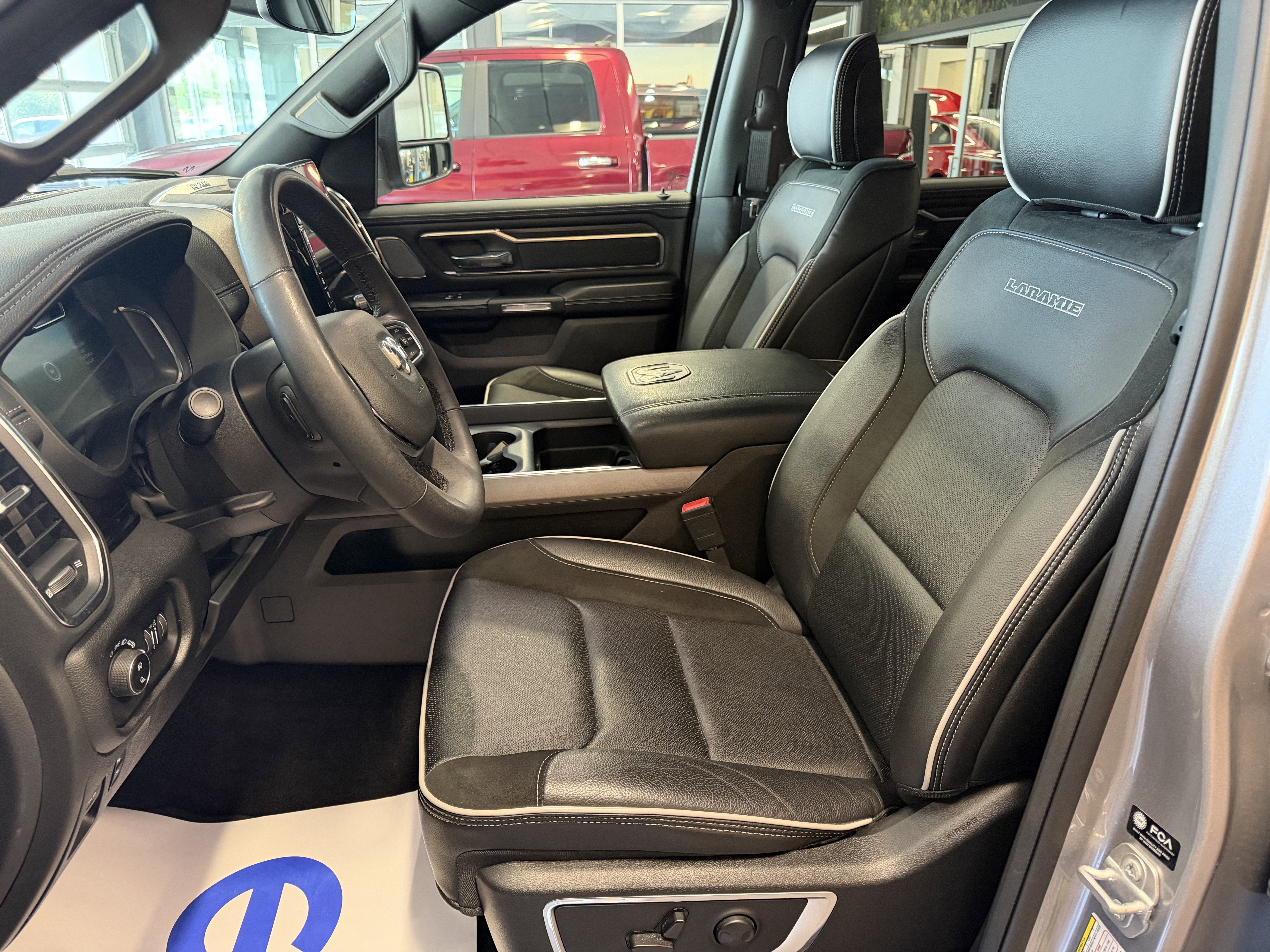 2025 RAM 1500 Laramie Crew Cab 4x4 6'4' Box
