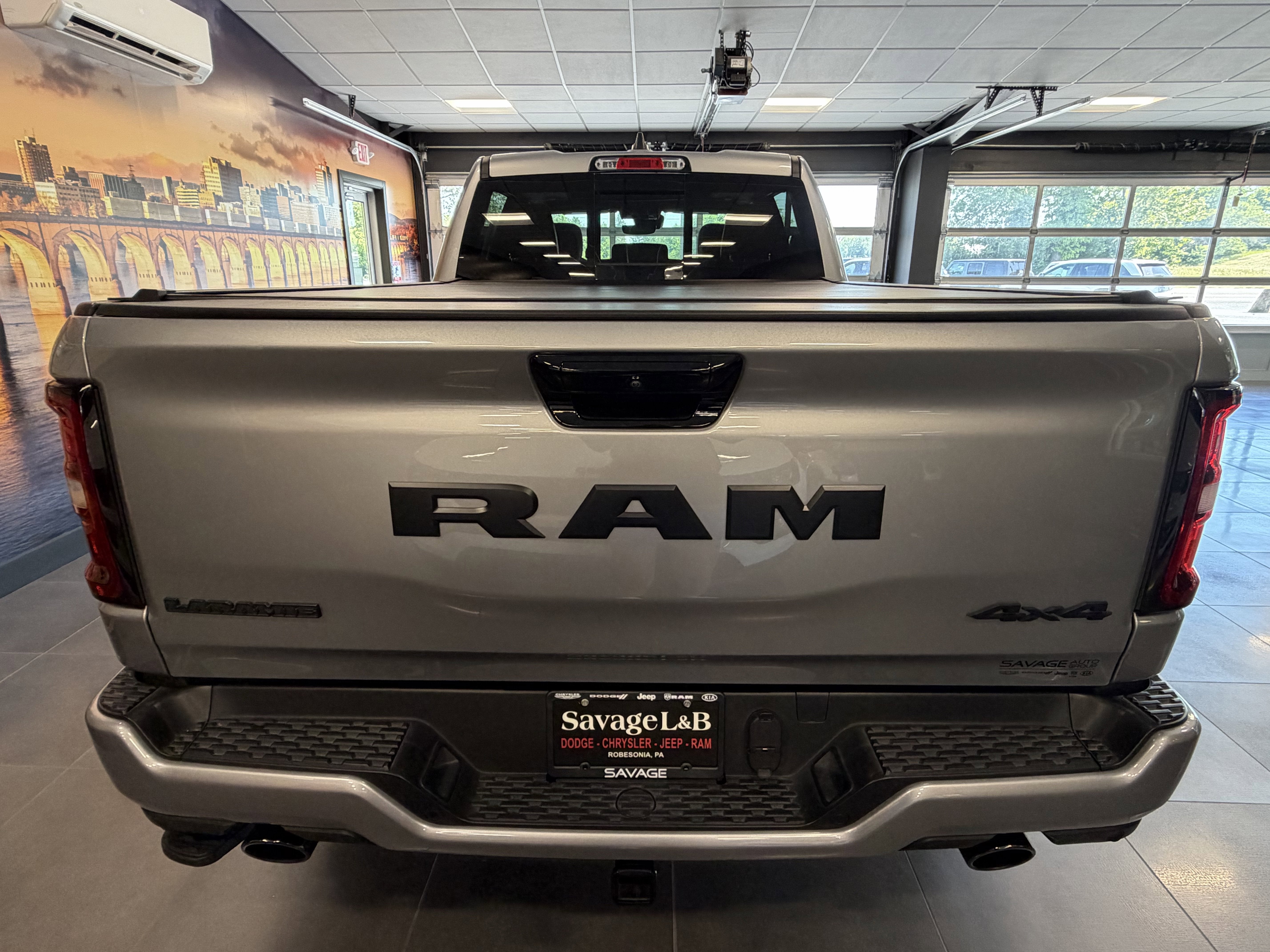 2025 RAM 1500 Laramie Crew Cab 4x4 6'4' Box