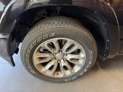 2022 RAM 1500 Laramie Crew Cab 4x4 6'4' Box