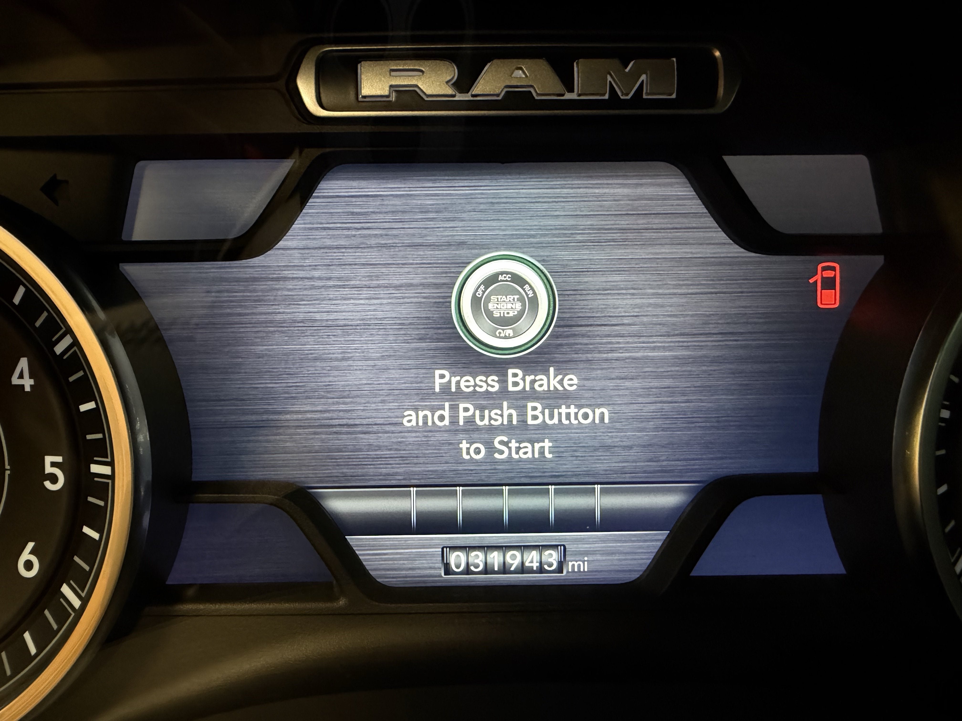 2022 RAM 1500 Laramie Crew Cab 4x4 6'4' Box