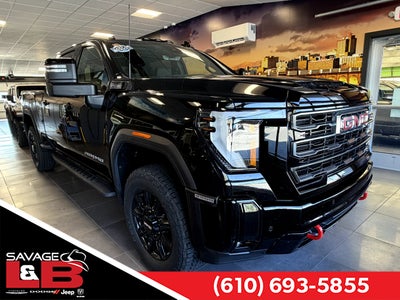 2025 GMC Sierra 2500HD 4WD Crew Cab Standard Bed AT4