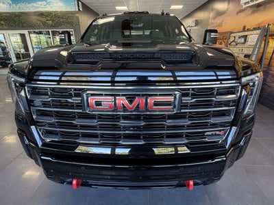 2025 GMC Sierra 2500HD 4WD Crew Cab Standard Bed AT4
