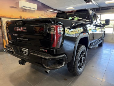 2025 GMC Sierra 2500HD 4WD Crew Cab Standard Bed AT4