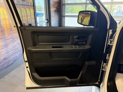 2017 RAM 1500 Express Crew Cab 4x4 5'7' Box