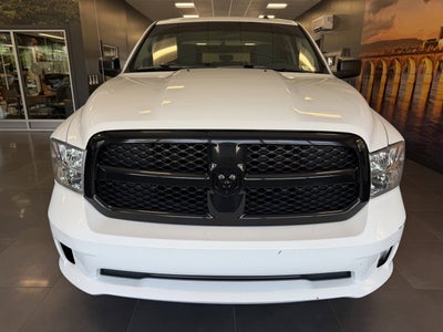 2017 RAM 1500 Express Crew Cab 4x4 5'7' Box