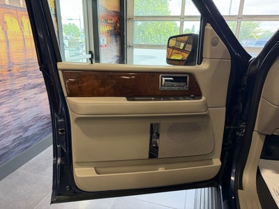 2014 Lincoln Navigator Base