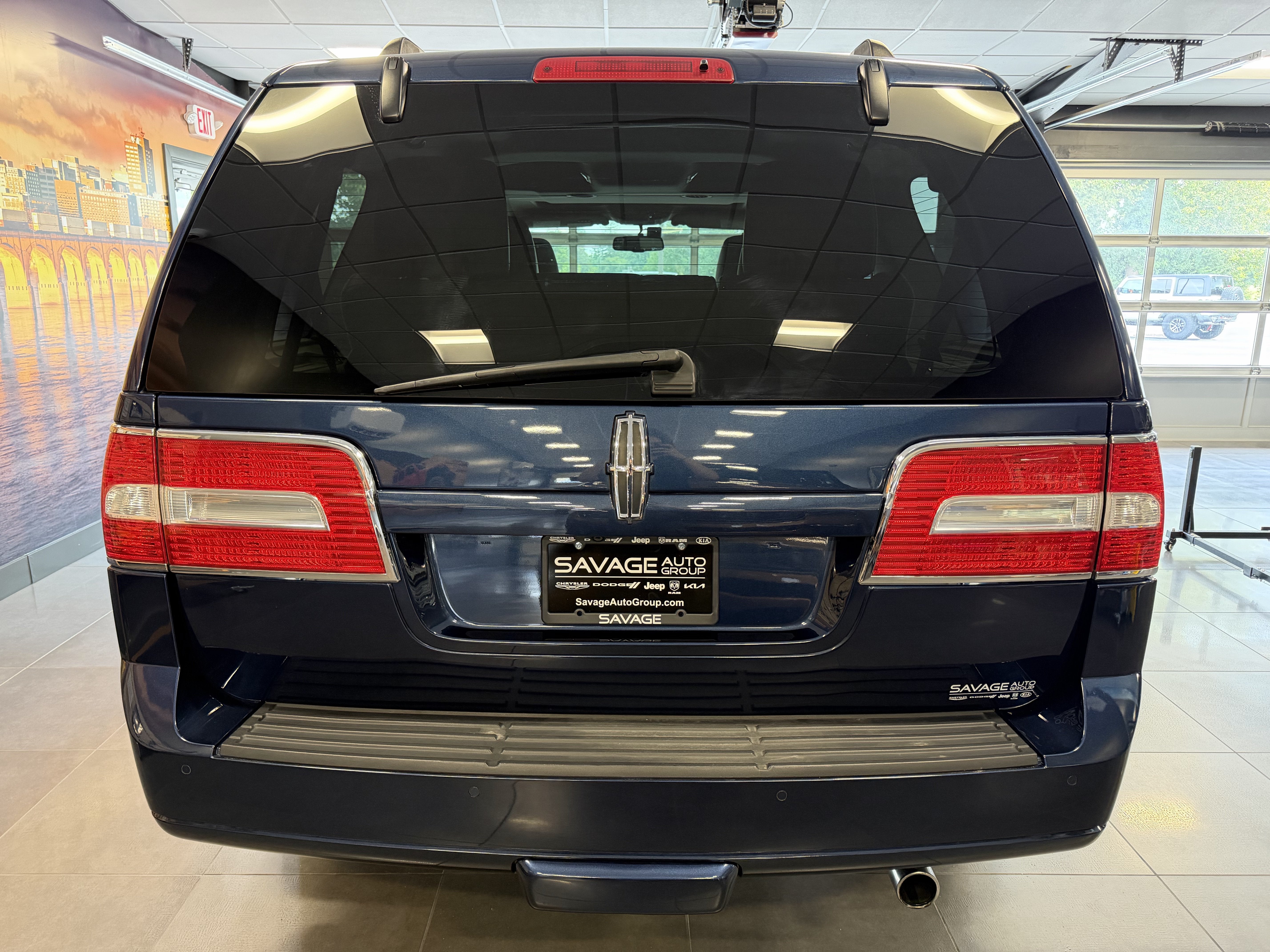 2014 Lincoln Navigator Base