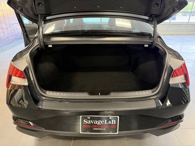 2022 Hyundai Elantra SE