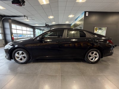 2022 Hyundai Elantra SE