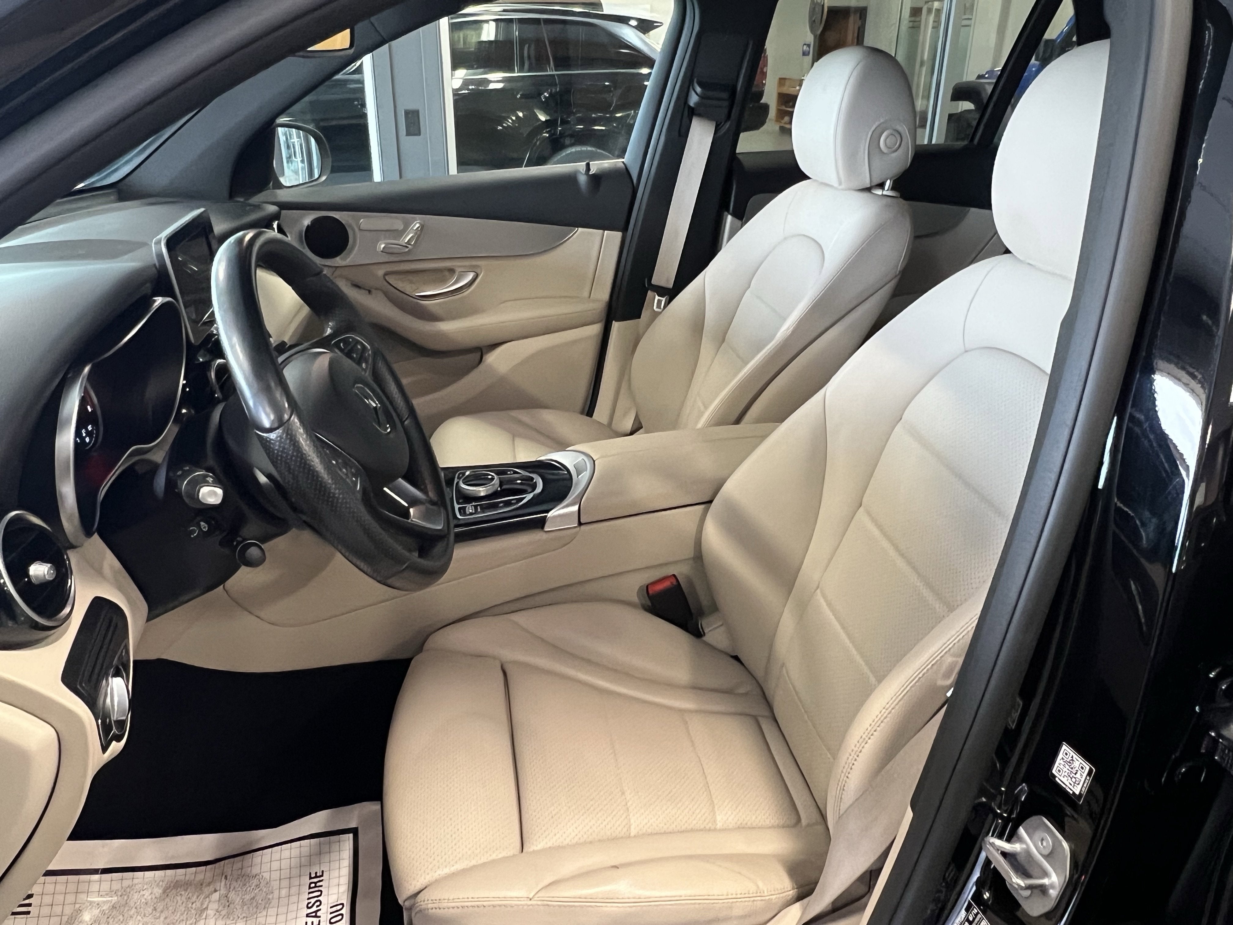 2017 Mercedes-Benz GLC 300 4MATIC®